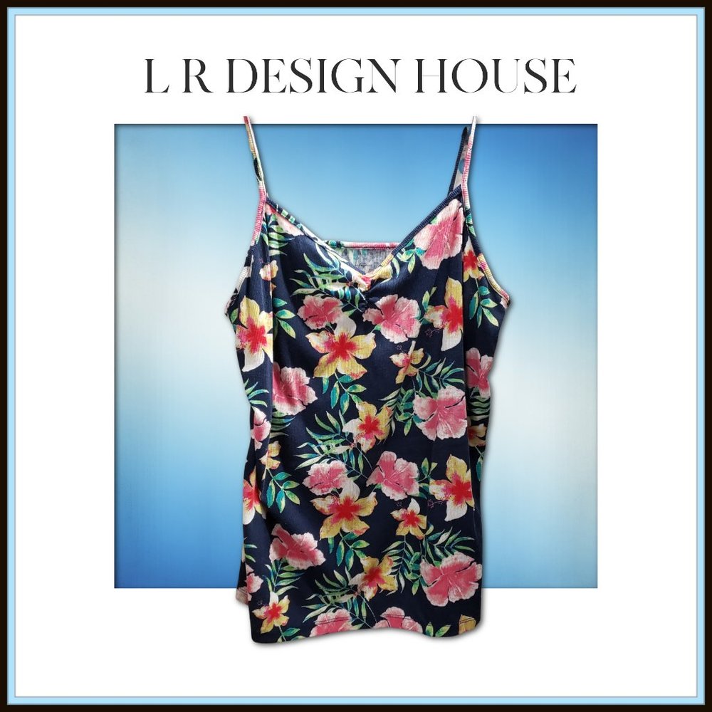 WOMANS "NO BOUNDRIES"  FLORAL HAWAIIAN PRINT TANK TOP - XXL